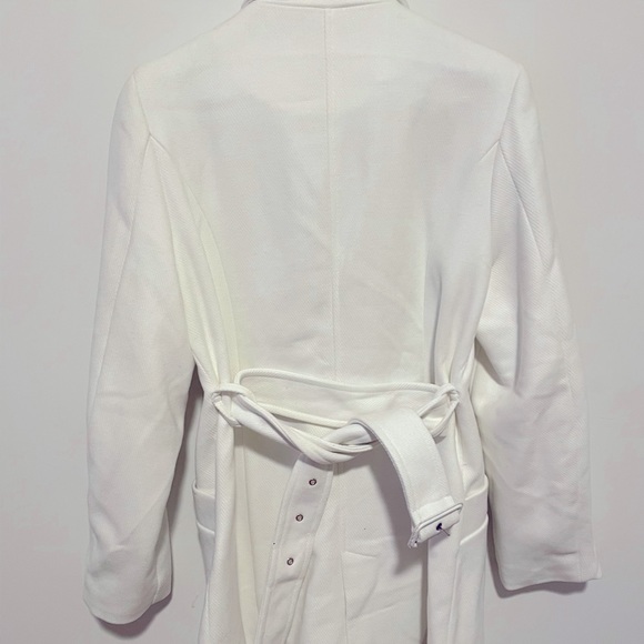 Guess white coat women’s large fur trim collar - Picture 6 of 7